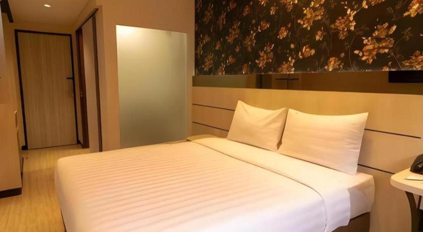 Mine Home Hotel By Sovia Bandung Ngoại thất bức ảnh