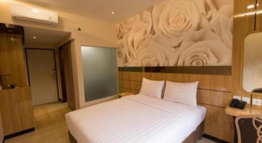 Mine Home Hotel By Sovia Bandung Ngoại thất bức ảnh