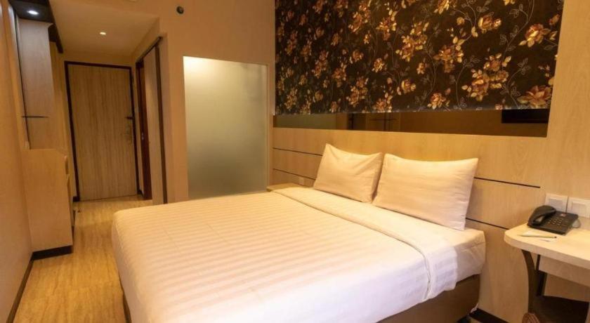 Mine Home Hotel By Sovia Bandung Ngoại thất bức ảnh